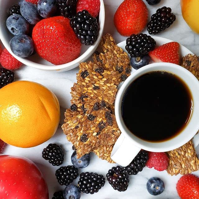 Flackers Organic Flax Seed Crackers Cinnamon & Currants, 5 Ounce 4-Pack, Gluten Free, Non GMO, Vegan, Naturally Sweet