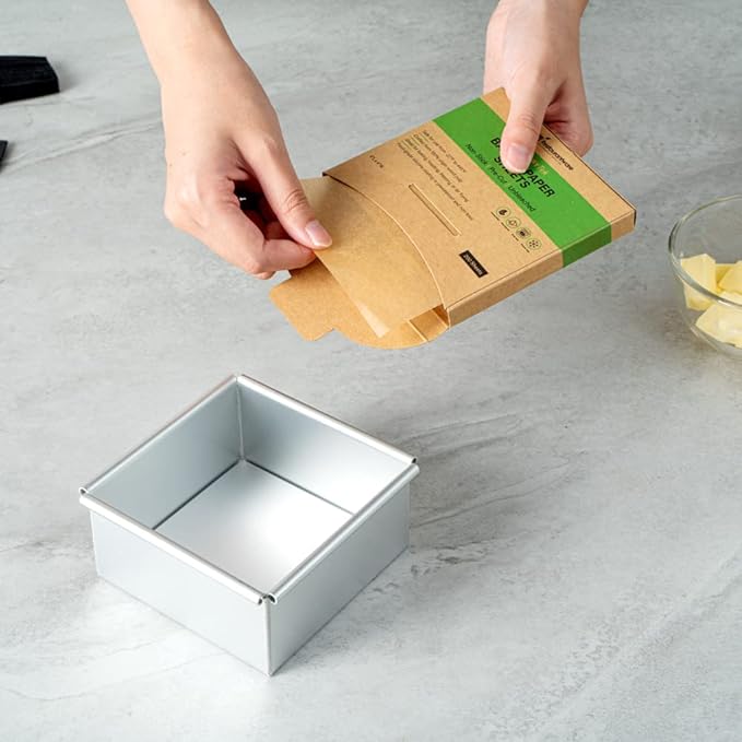 Restaurantware Pastry Tek 4 x 4 Inch Parchment Paper Sheets 1000 Greaseproof Baking Sheets For Oven - Pre-cut Double-Sided Silicone Coating Unbleached Paper Nonstick Baking Sheets Reusable