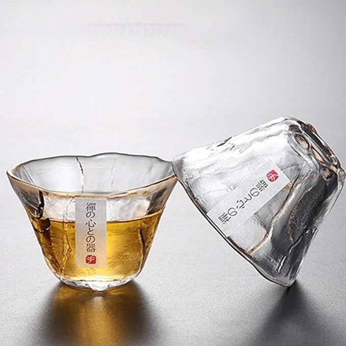 UPKOCH 4pcs Japanese-Style Sake Saki Cup Set, 2 Oz Glass Sake Cups Set，Clear Glasses Universal Drinking bottle for Cold and Hot, Tea, and Other Beverages, Ideal for Home and Restaurant Use