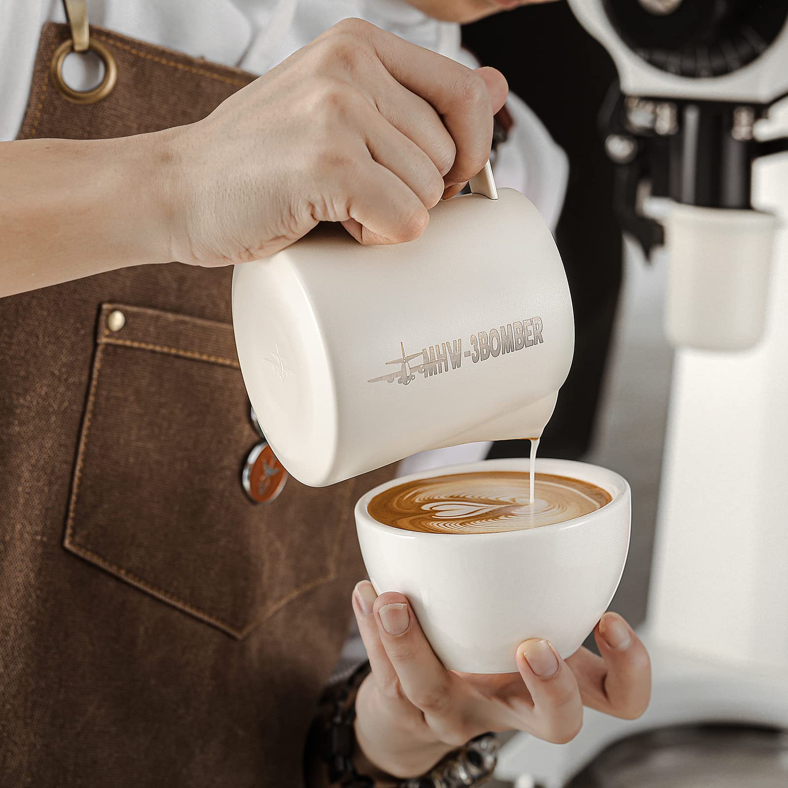 MHW-3BOMBER Latte Art Pitcher Stainless Steel Milk Frothing Pitcher Steamed Espresso Cup Barista