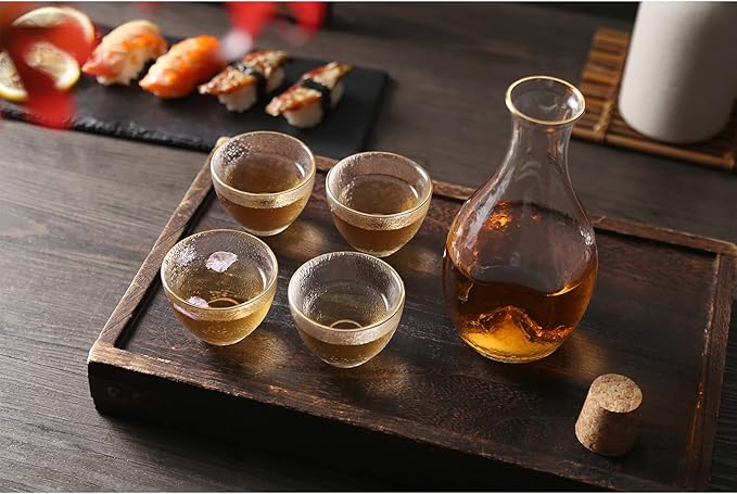 DUJUST Japanese Sake Set for 4, Glass Hammer Pattern in Golden Trim, 1 Crystal Clear Sake Bottle, 1 Sake Tank and 4 Sake Cups, Cold/Warm/Hot Sake Carafe, Special Japanese Gifts Set - 6 pcs