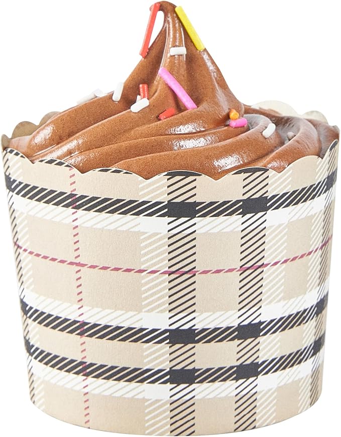 Panificio 6 Ounce Cupcake Wrappers, 200 Scalloped Baking Cups - Oven-Ready, Greaseproof, Plaid Paper Cupcake Liners, Disposable, For Birthdays, Baby Showers, Or Weddings - Restaurantware