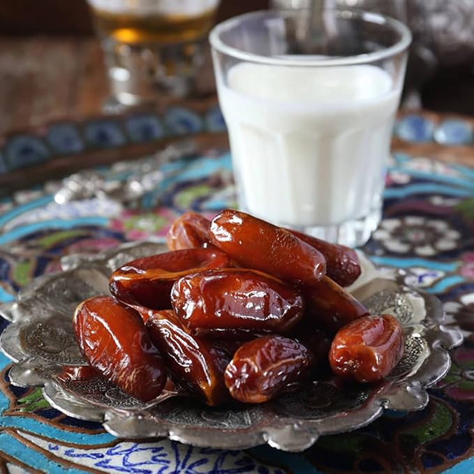 Pitted Dates 3lbs pack of Deglet Noor Dates Pitted, Bulk, Delicious and Nutritious Deglet Date Ideal for Baking, Energy Bites and Salads, Whole Dried and Ready to Eat