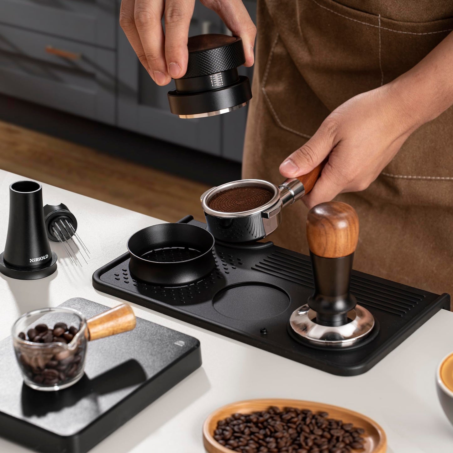 NiRiOLD Espresso Tamping Mat, Coffee Tamper Mat, Food Grade Silicone 10.43″×5.63″ Portafilter Mat