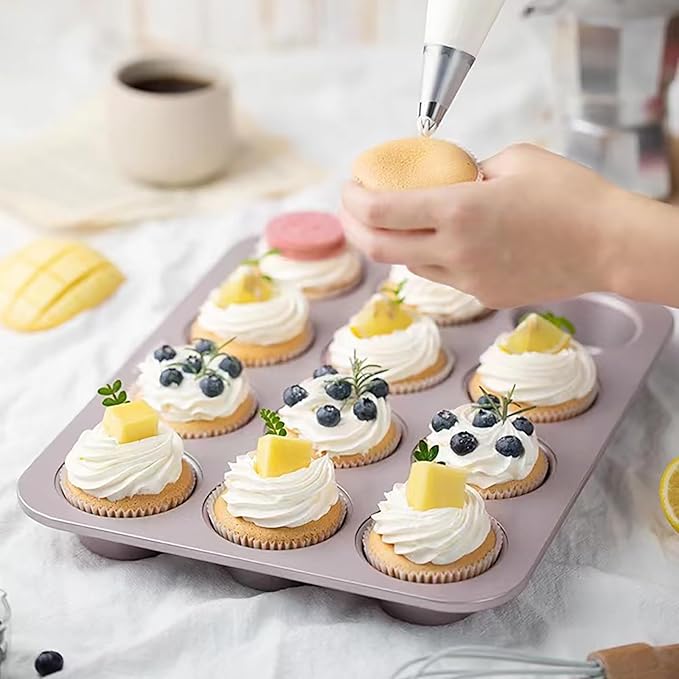 600 Pcs White Cupcake Liners Standard Size Baking Cups Food-Grade Greaseproof Paper Muffin Liners, No Smell Cupcake Wrappers for Wedding Birthday Party
