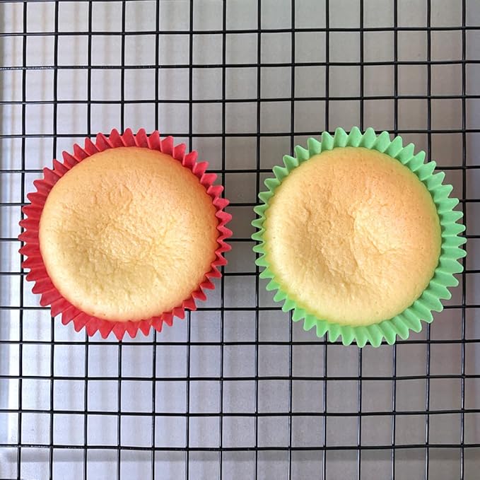Red and Green Greaseproof Cupcake Liners Standard Paper Baking Cups for Party and More, 150-Count