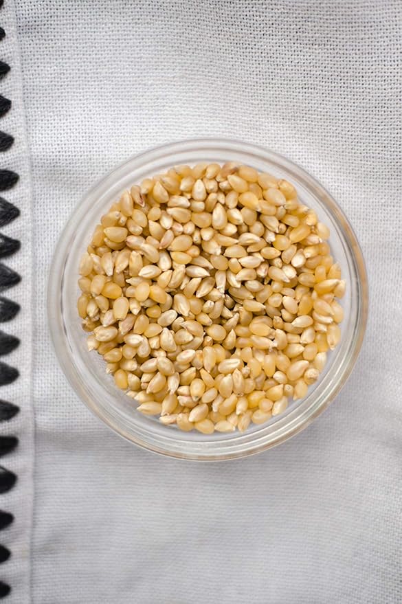 Amish Country Popcorn | 25 lb Bag | Baby Yellow Popcorn Kernels | Old Fashioned, Non-GMO and Gluten Free (Baby Yellow - 25 lb Bag)