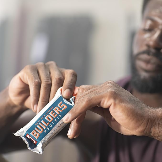 CLIF BUILDERS Protein Bars - Vanilla Almond Flavor - 20g Plant Based Protein - Gluten Free - Non-GMO - Low Glycemic - No Artificial Sweeteners - 2.4 oz. (12 Pack)