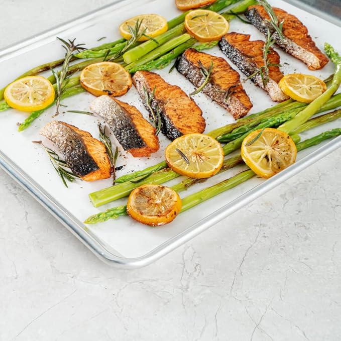 Restaurantware Pastry Tek 12 x 16 Inch Parchment Paper Sheets 200 Greaseproof Baking Sheets For Oven - Pre-Cut Double-Sided Silicone Coating White Paper Nonstick Baking Sheets Half-Size