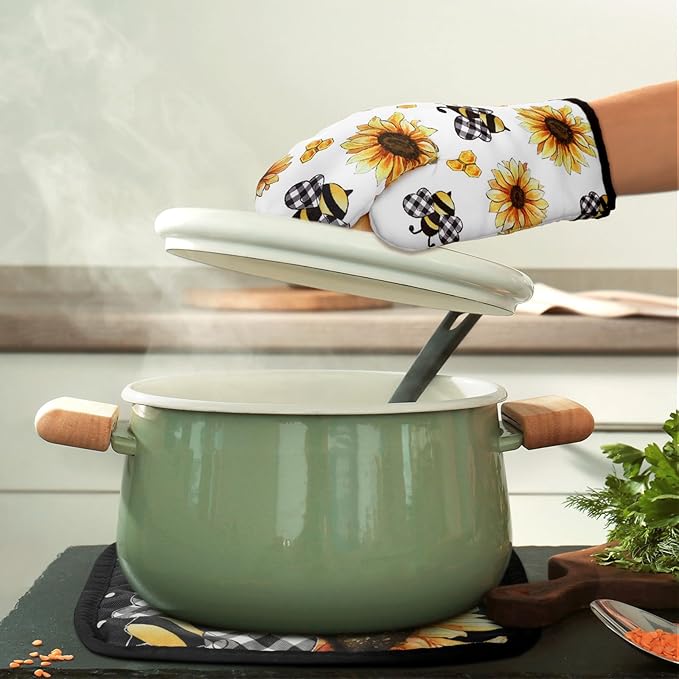 Bencailor 8 Pcs Kitchen Towel Pot Holders and Oven Mitts Set Kitchen Decoration 4 Dish Towels 2 Retro Oven Mitts 2 Potholders for Housewarming Gift Cooking Baking Grilling(Bee and Sunflower,Yellow)