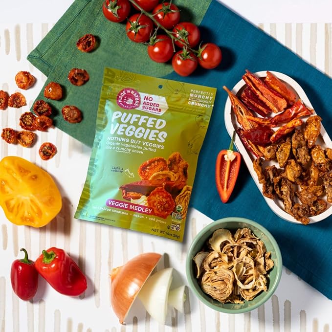 Made In Nature Organic Puffed Veg Medley, 1 Ounce (Pack of 6) ??Veggie Variety Pack, Vegan Snack, Non-GMO, Gluten Free, Kosher