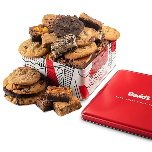 David?™s Cookies Gourmet Assorted Cookies and Brownies Gift Basket - 12 x 1.5oz fresh baked cookies and 10 x 2oz individually wrapped brownies - Great for Sharing, Ideal Gift for All Special Occasions