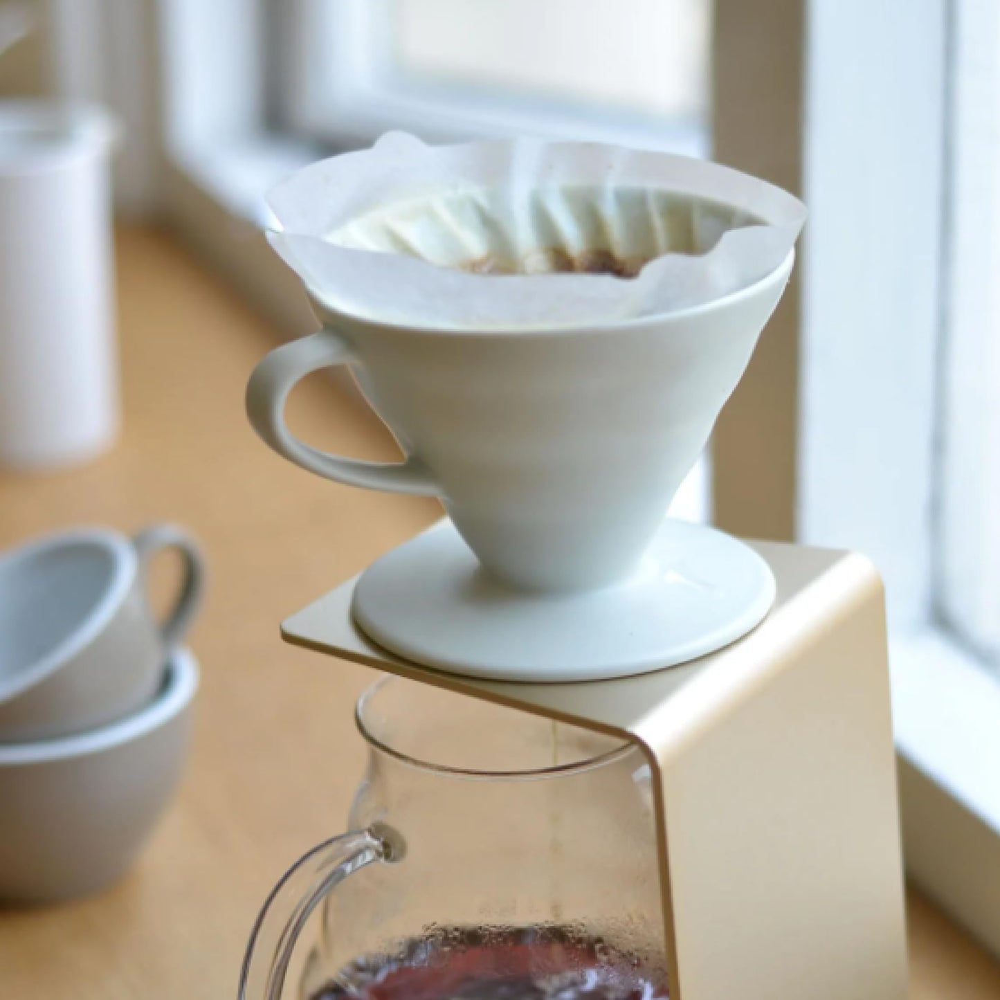 Hario V60 Ceramic Coffee Dripper Pour Over Cone Coffee Maker Size 01, White