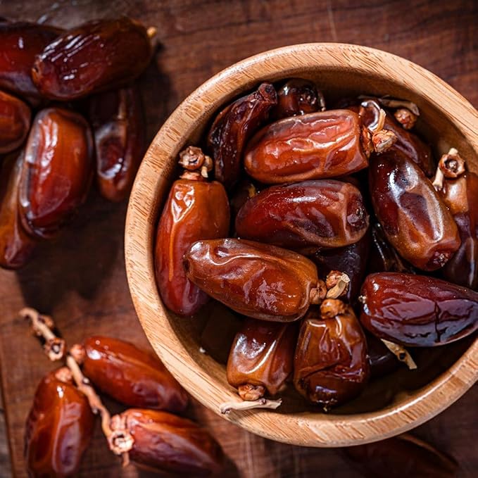 Pitted Dates 2lbs pack of Deglet Noor Dates Pitted, Bulk, Delicious and Nutritious Deglet Date Ideal for Baking, Energy Bites and Salads, Whole Dried and Ready to Eat
