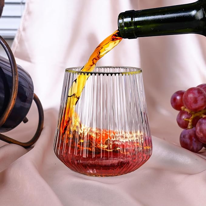 40 Pack Plastic Ribbed Wine Glasses, 14Oz Origami Disposable Wine Glasses Unbreakable Clear Plastic Cocktail Glasses Recyclable Shatterproof Reusable Wine Cups (14oz-Gold Rim 40pack)