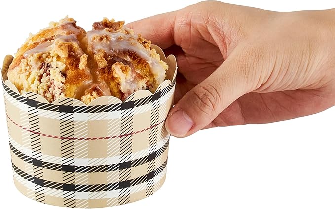 Panificio 10 Ounce Cupcake Wrappers, 200 Scalloped Baking Cups - Oven-Ready, Greaseproof, Plaid Paper Cupcake Liners, Disposable, For Birthdays, Baby Showers, Or Weddings - Restaurantware