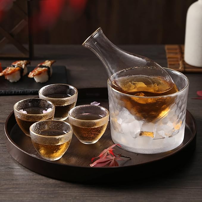 DUJUST Japanese Sake Set for 4, Glass Hammer Pattern in Golden Trim, 1 Crystal Clear Sake Bottle, 1 Sake Tank and 4 Sake Cups, Cold/Warm/Hot Sake Carafe, Special Japanese Gifts Set - 6 pcs