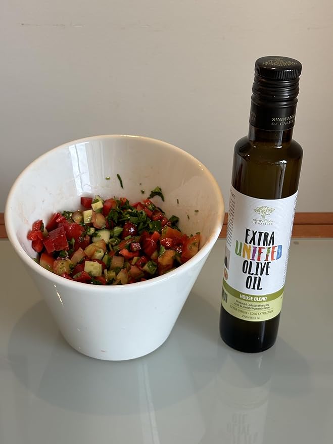 SINDYANNA OF GALILEE, Awarded Extra Virgin Olive Olive Oil, Cold Pressed, Made in Israel, Kosher, Vegan, Keto & Cold Presse, 250ml (Blend)