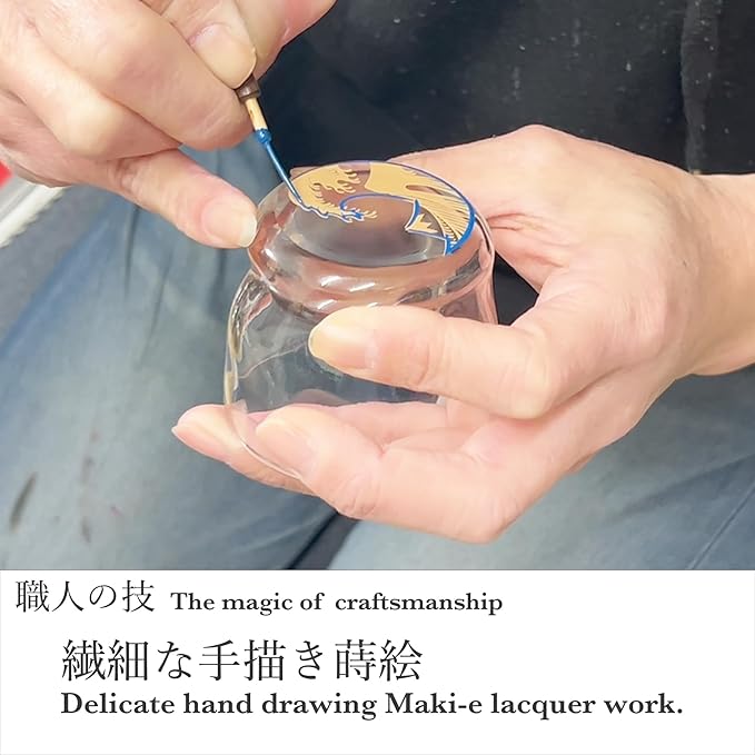 Kasyou Studio The Great Wave of Kanagawa sake cup (Natural curl shape) Glass (Kanazawa Gold Foil, Gift Box), made in Japan, japanese sake cup soju glass luxury golden glasses Vaso de Sake Japonés