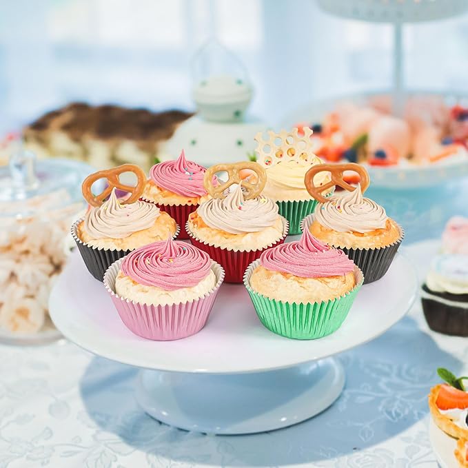 Caperci Black Foil Cupcake Muffin Liners Standard Size Baking Cups 150-Pack - Premium Greaseproof & Sturdy