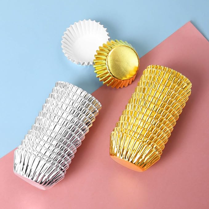 Elcoho 600 Pieces 1.25 Inch Mini Foil Metallic Cupcake Liners Muffin Paper Cases Baking Cups, Gold and Silver