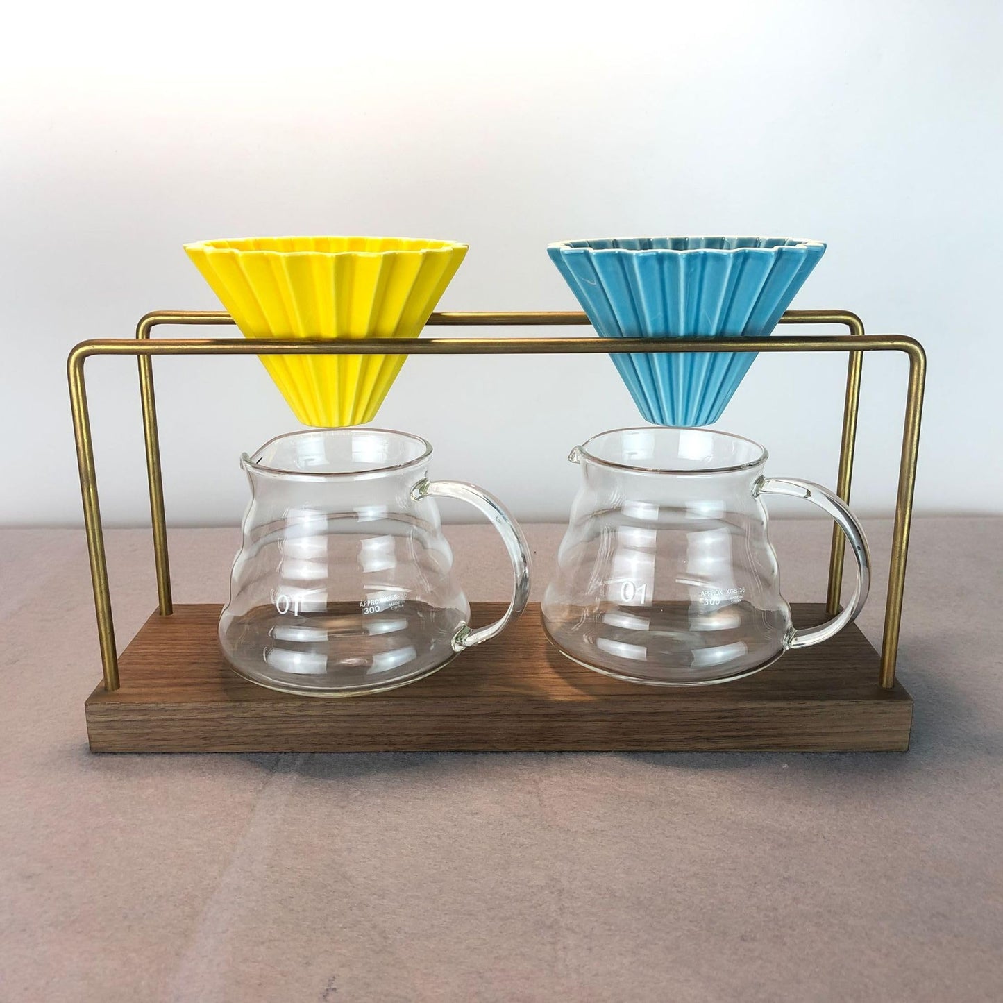 Goodening Ceramic Coffee Dripper Pour Over Coffee Maker with Wood Stand Elegant Flower Shape Filter