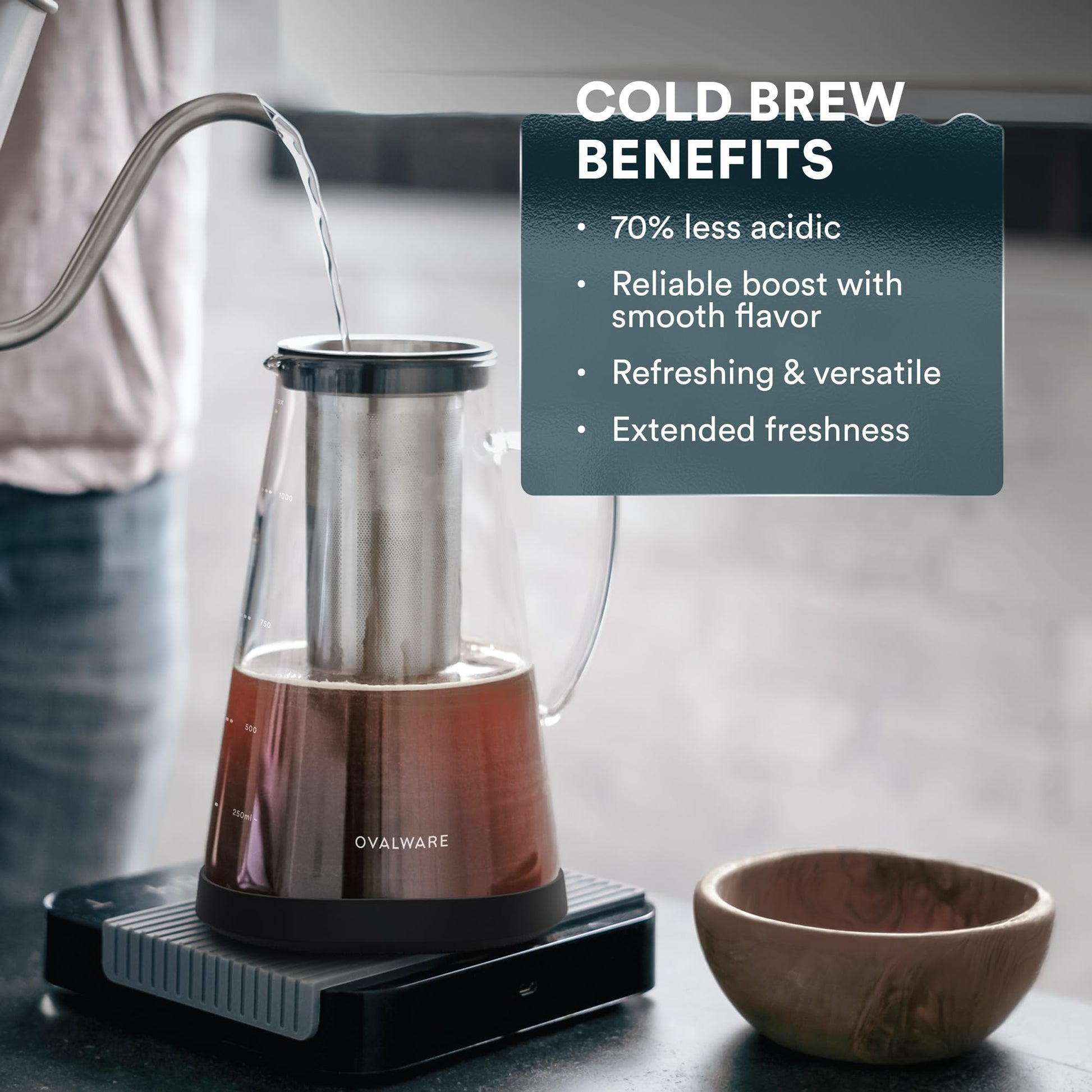 OVALWARE Airtight Cold Brew Iced Coffee Maker Pitcher and Tea Infuser with Spout - 1.0L / 34oz