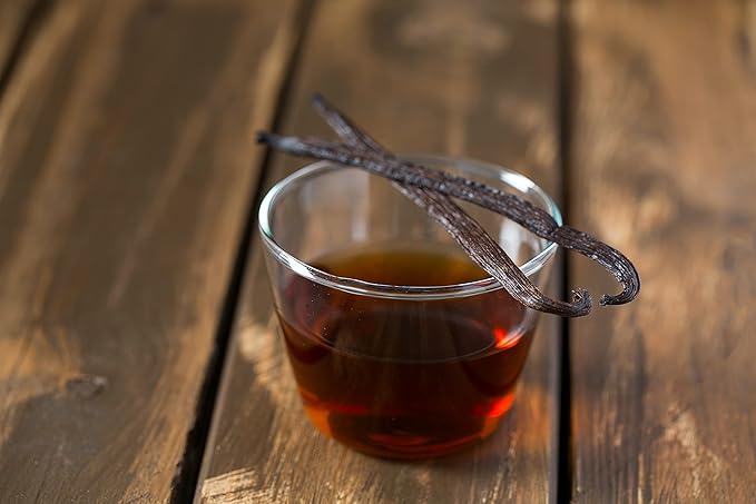 Organic Vanilla Extract - Made with Bourbon Madagascar Vanilla Beans - 4 fl oz ??For Baking, Desserts, Home Cooking and Chefs