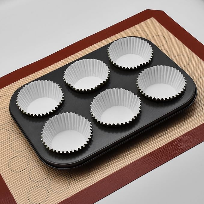 200 Pcs Green Foil Cupcake Liners Standard Baking Cups Muffin Paper Cases