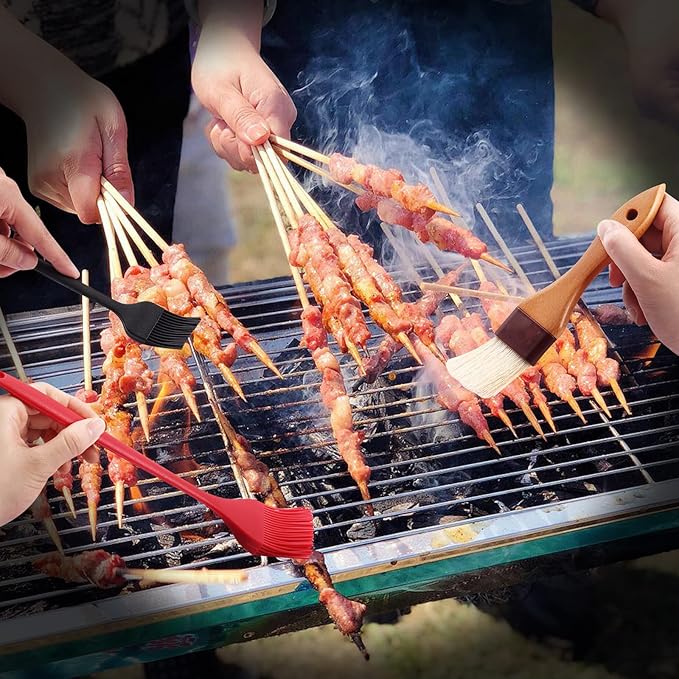 4 Pack Silicone Basting Pastry Brushes with 2 Wood Handle Culinary Oil Brushes, Heat Resistant Brush Set, Perfect for BBQ Sauce Barbecue Butter Grill Baking Kitchen Cooking, BPA Free & Dishwasher Safe