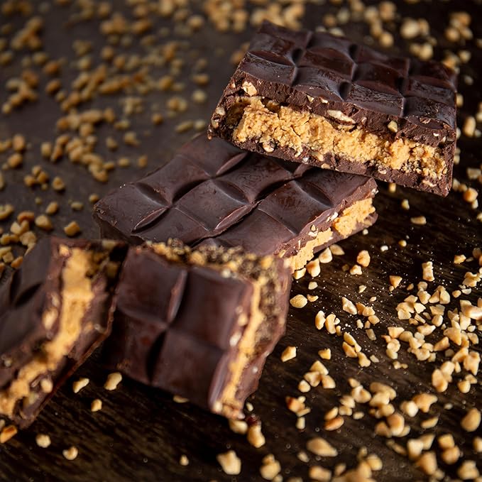 Yupik Nuts Cashews, Large Pieces, 2.2 lb (35.2 oz), Kosher, Natural, Unseasoned, No Added Oil, Fat, Salt, or Sugar, High in Protein and Iron, Low in Sodium, Ideal for Snacking, Cooking, and Toppings