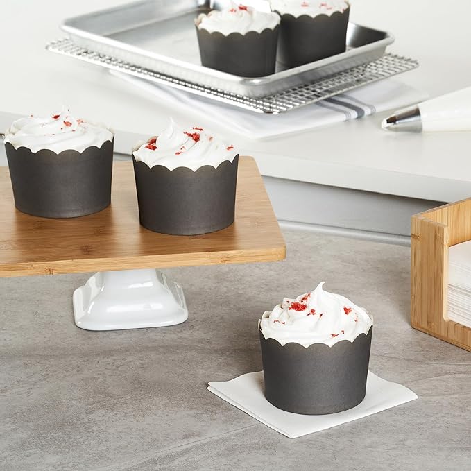 Panificio 10 Ounce Cupcake Wrappers, 200 Scalloped Baking Cups - Oven-Ready, Greaseproof, Gray Paper Cupcake Liners, Disposable, For Birthdays, Baby Showers, Or Weddings - Restaurantware