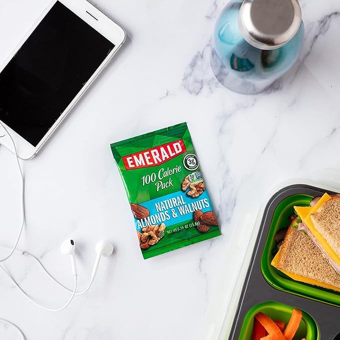 Emerald Nuts Unsalted Almonds and Walnuts 7 Ct (1-Pack), 100-Calorie Individual Packs of Nut Blend, Kosher Certified, Non-GMO, Contains No Artificial Preservatives, Flavors or Synthetic Colors