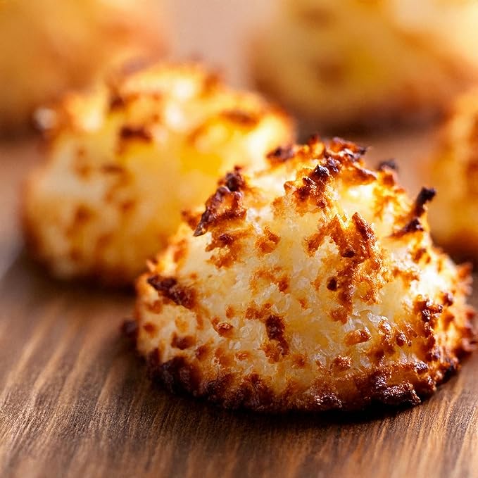 Golden Premium Quality Coconut Macaroons Slices - 12 oz (340 g) | Natural Super Fruit Perfect for Baking, Cooking & Smoothies | No Additives or Sugar Added in A Resealable Pouch Nutritious Snack