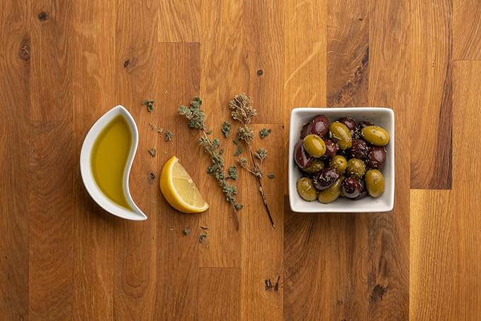 Pack of 4 Mixed Olives in Vacuum, Black Kalamon Olives mixed with Green Olives Marinated in Lemon juice, with savory Greek Oregano, Freshly Sealed Olives with Extra Virgin Oil 4X200g