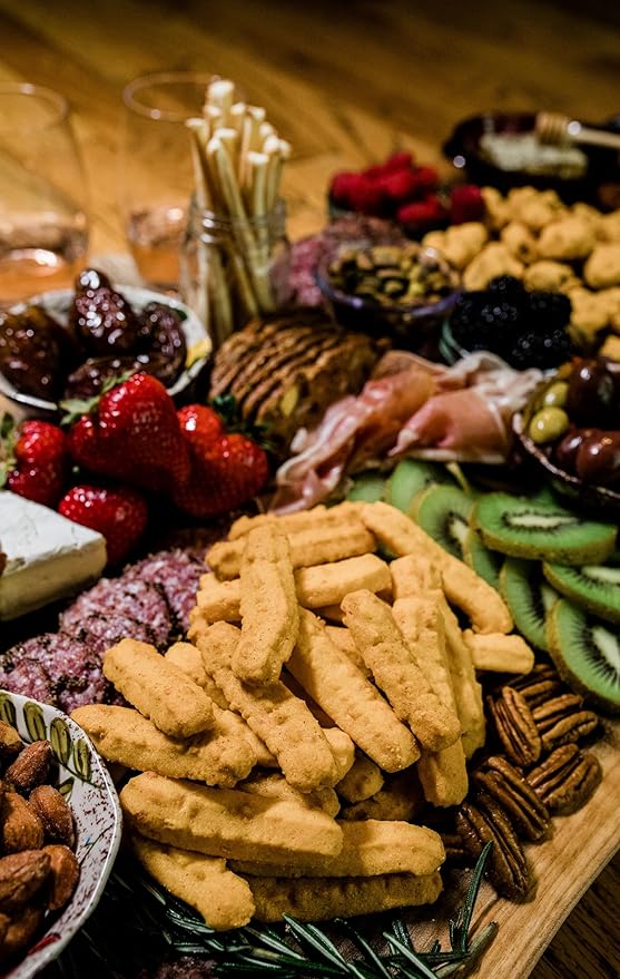 Mama Geraldine's - Aged Cheddar Cheese Straws - 4.5 Ounce, 6 Pack - Crisps, Chips, Gourmet Baked Snacks, Bite Sized Cheese Straw Snacks for Appetizer