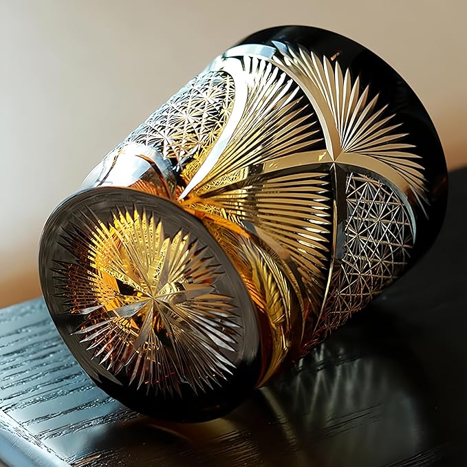 Hand-Carved Crystal Sake Glass with Gold Accents, Traditional Japanese Whiskey Cup, Luxury Amber Design竊늏utumn maple竊?,<div>
