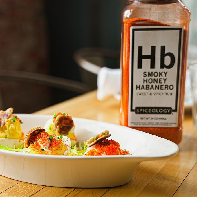 Spiceology - Smoky Honey Habanero - Sweet & Spicy BBQ Rub for Smoking or Grilling - Use On: Chicken, Wings, Pork, Steak, Nuts, Butter, Bacon, or Burgers - 24 oz