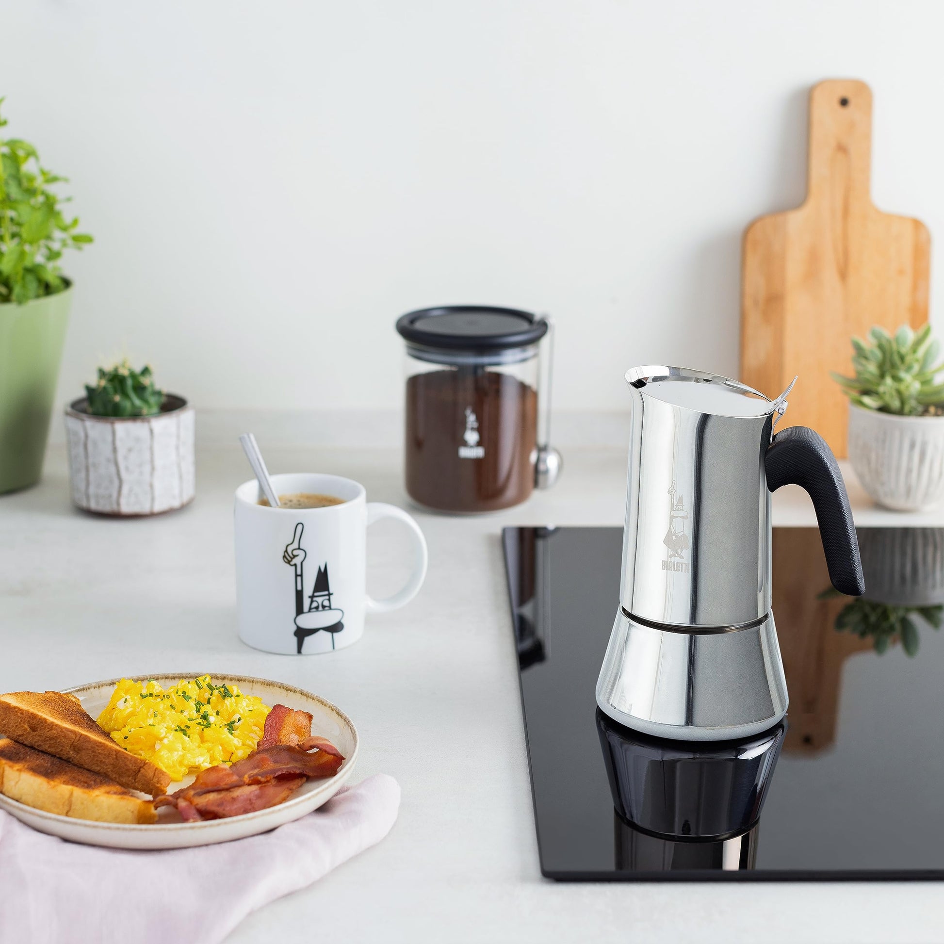 Bialetti - New Venus Induction, Stovetop Coffee Maker, Suitable for all Types of Hobs, Stainless