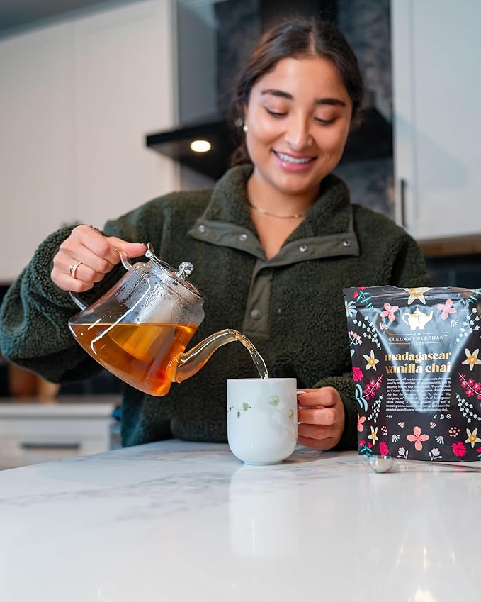 Madagascar Vanilla Chai Tea, Organic Loose Leaf Chai Tea ??Black Tea with Chai Spice Blend ??Great Hot or Iced Chai Latte ??4 oz Resealable Bag (Makes 50 Cups) ??The Elegant Elephant