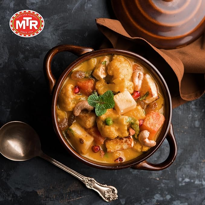 MTR - Minute Meals: Navratan Kurma - Vegetables in Mildly Spiced & Sweetened Gravy - Tasty Indian Meal with No Added Preservatives - Suitable for Vegetarians, Ready in Minutes! (Pack of 6)