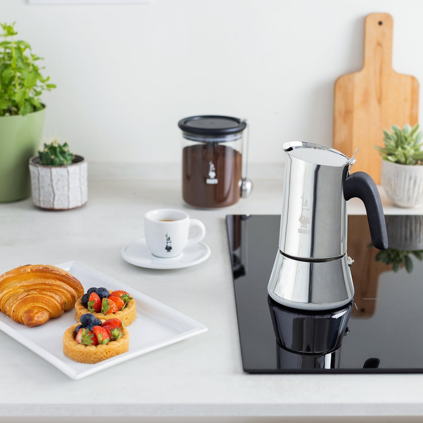 Bialetti - New Venus Induction, Stovetop Coffee Maker, Suitable for all Types of Hobs, Stainless