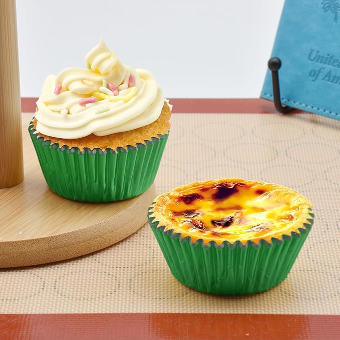 200 Pcs Green Foil Cupcake Liners Standard Baking Cups Muffin Paper Cases
