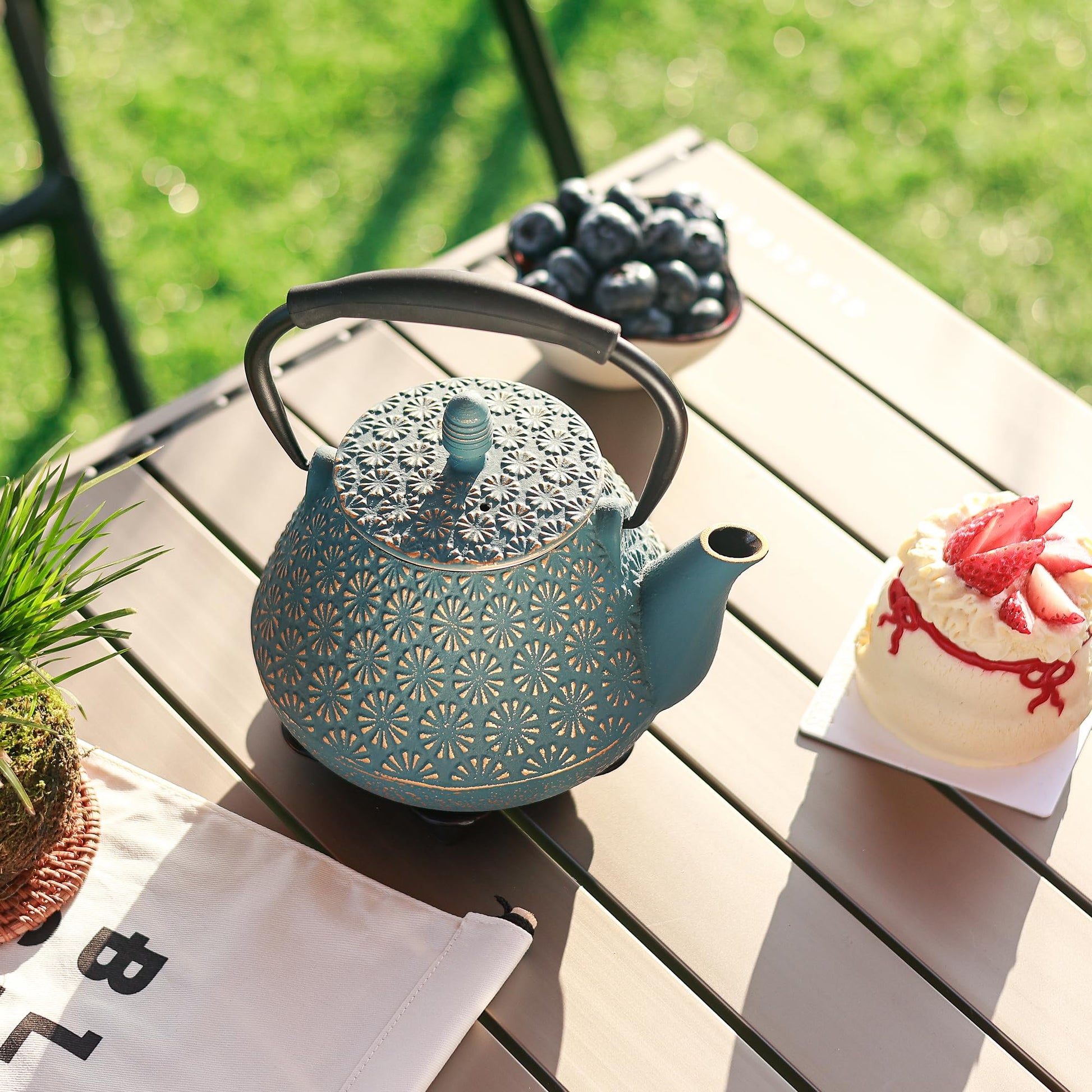 MILVBUSISS Cast Iron Teapot, 32oz Japanese Sakura Blossom Pattern Tea Kettle, Stovetop Safe