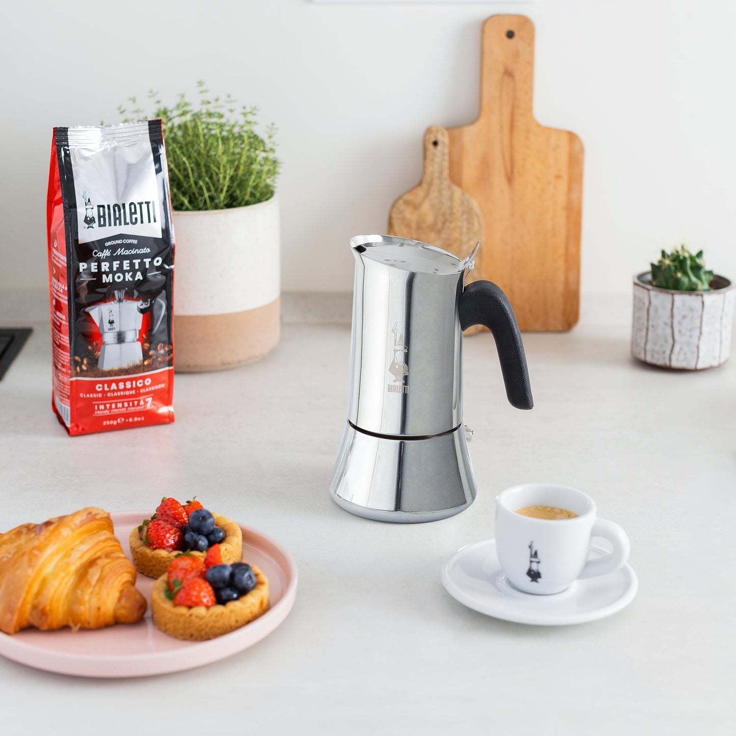 Bialetti - New Venus Induction, Stovetop Coffee Maker, Suitable for all Types of Hobs, Stainless