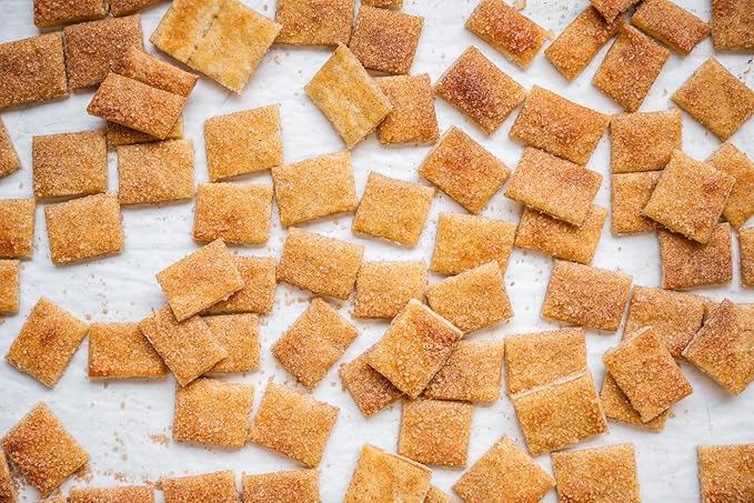 Great Lakes Pot Pies - Cinnamon Sugar Pie Chips - Crunchy Cookie Crisp - Buttery Cinnamon Snacks for Adults & Kids - Cinnamon Crackers - 1 Pack