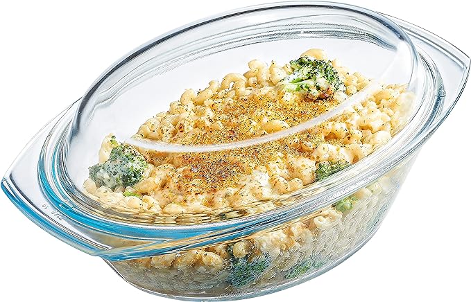 Simax Clear Oval Shaped Glass Casserole with Tight Fitting Lid ??Heat, Cold and Shock Proof ??Made in Europe ??Oven, Freezer and Dishwasher Safe ??3 Quart (Plus 1.4 Quart Lid) Glass Baking Dish