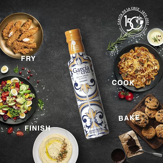 GARCÍA DE LA CRUZ - Organic Extra Virgin Olive Oil, Master Miller Premium Oil, Almond and Tomato Tones, Smooth Body, Sourced in Spain, Montes de Toledo, Glass Bottle - 250 ml