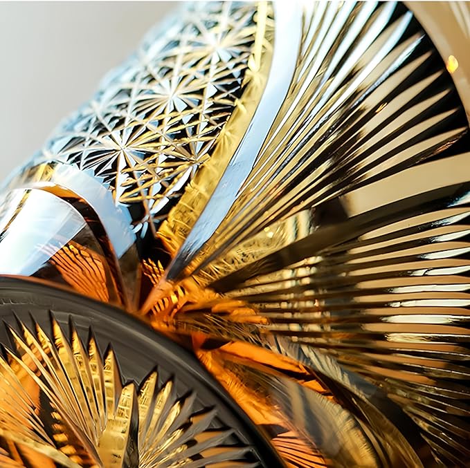 Hand-Carved Crystal Sake Glass with Gold Accents, Traditional Japanese Whiskey Cup, Luxury Amber Design竊늏utumn maple竊?,<div>