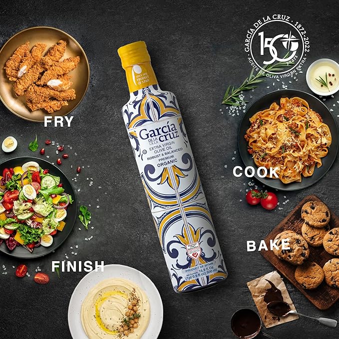 GARCÍA DE LA CRUZ - Organic Extra Virgin Olive Oil, Master Miller Premium Oil, Almond and Tomato Tones, Smooth Body, Sourced in Spain, Montes de Toledo, Glass Bottle - 500 ml